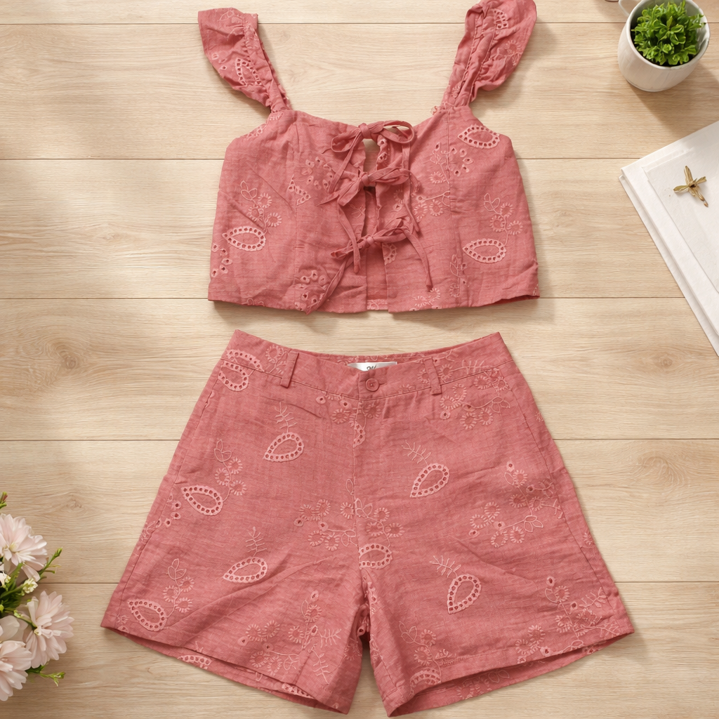 High-waisted shorts & top