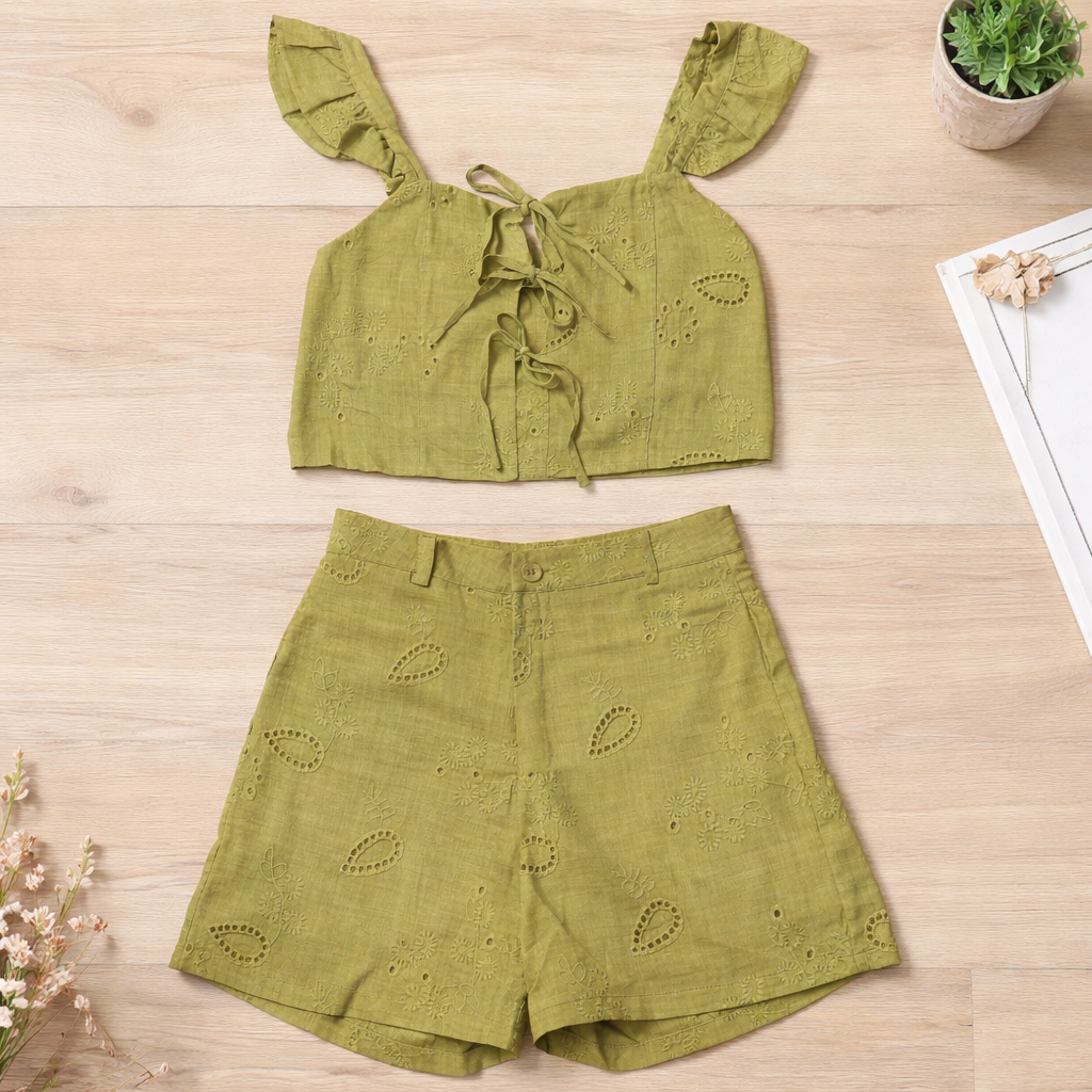 High-waisted shorts & top