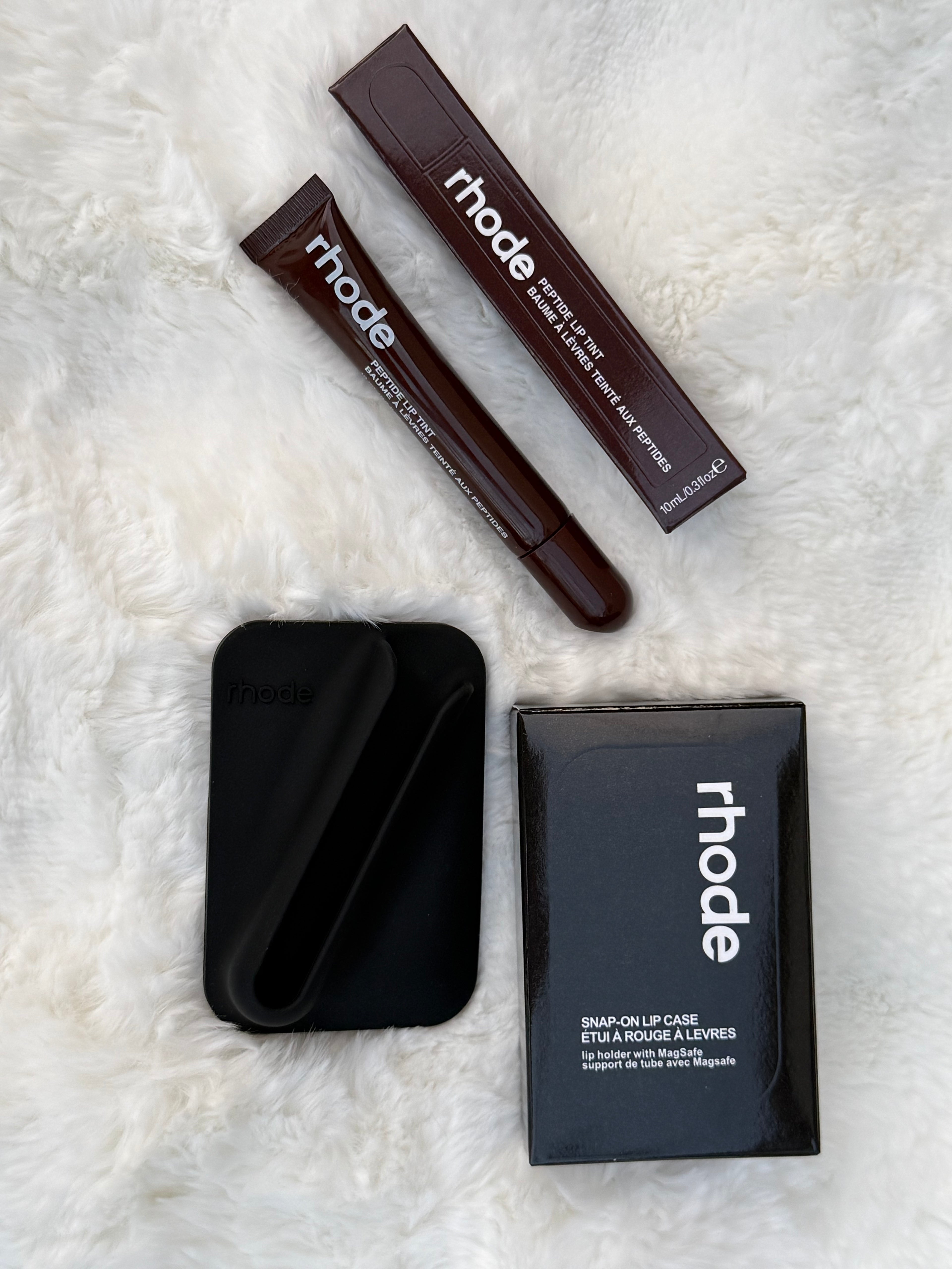 SNAP-ON LIP CASE- with matching lip stick