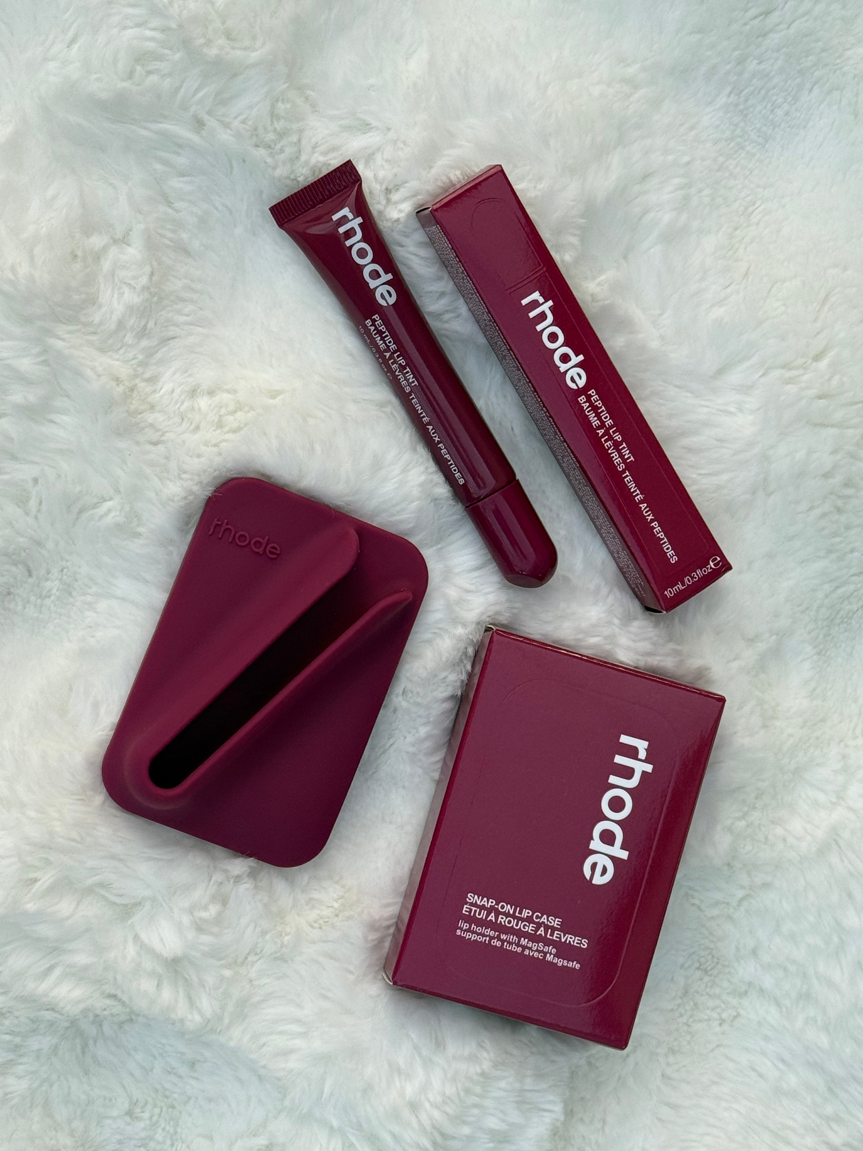 SNAP-ON LIP CASE- with matching lip stick